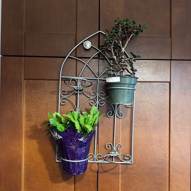 Wrought iron wall hanger for 4 plants or hairdryer/straightener in Home Décor & Accents in Oshawa / Durham Region