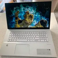 Asus Slim 17.3" X712 Laptop  17 inch i5 like new