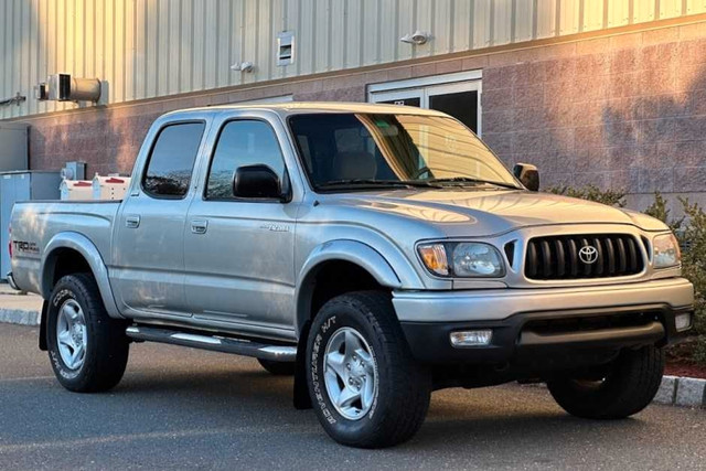 **WANTED** 2004 TOYOTA TACOMA DOUBLE CAP 4X4** in Cars & Trucks in Calgary
