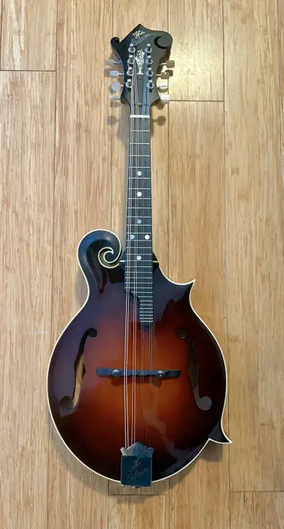 Gibson F-5G Master Model Mandolin (Bozeman, MT 1995, built by Larry Barnwell) This mandolin is in ex...
