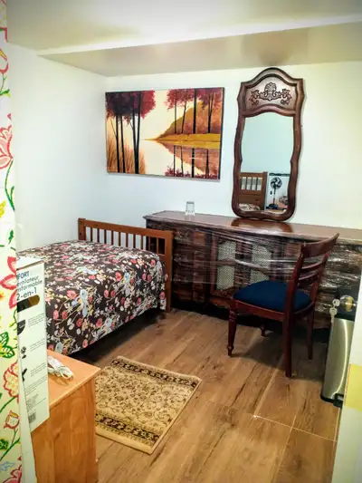 Girls Private Room/Shared for1 or for 2 Metro Monk/Parc/S.Michel