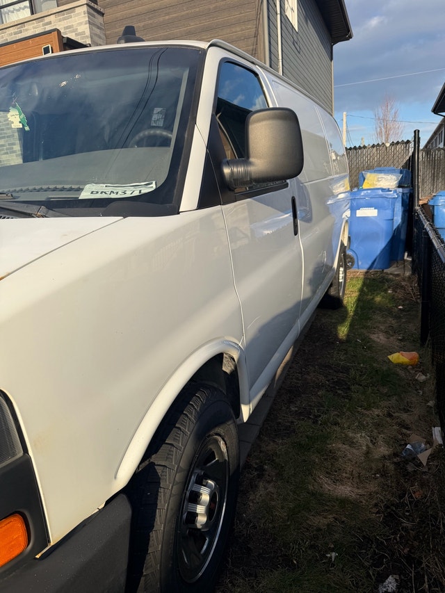 2018 2500 GMC Savana