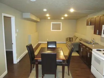 Beautiful Westside One-Bedroom Apartment