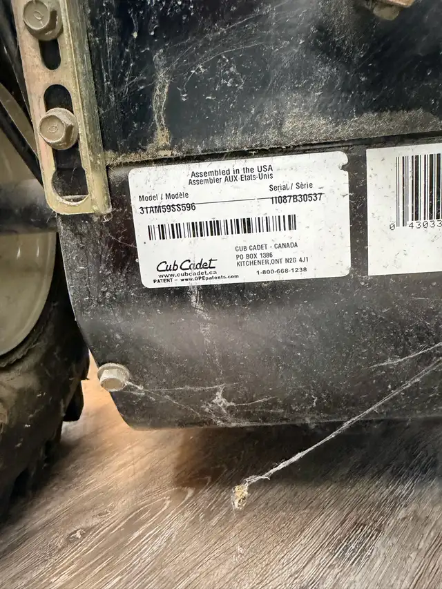 Cub Cadet Snowblower in Snowblowers in City of Montréal - Image 4