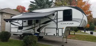 Get ready to enjoy the summer of 2025 in this fully equipped 5th wheel ready to go camping. Comes wi...