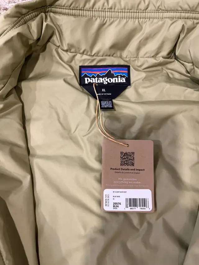 Patagonia Light Gust Vest (Men’s XL) in Men's in Calgary - Image 5
