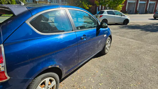 Hyundai Accent hatchback 2009 166,900km63871251941121122