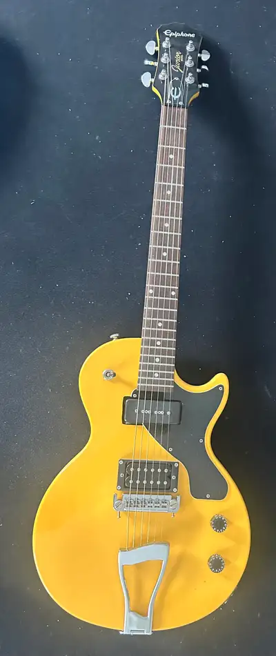 epiphone les paul junior in Guitars in Canada | Kijiji Marketplaces