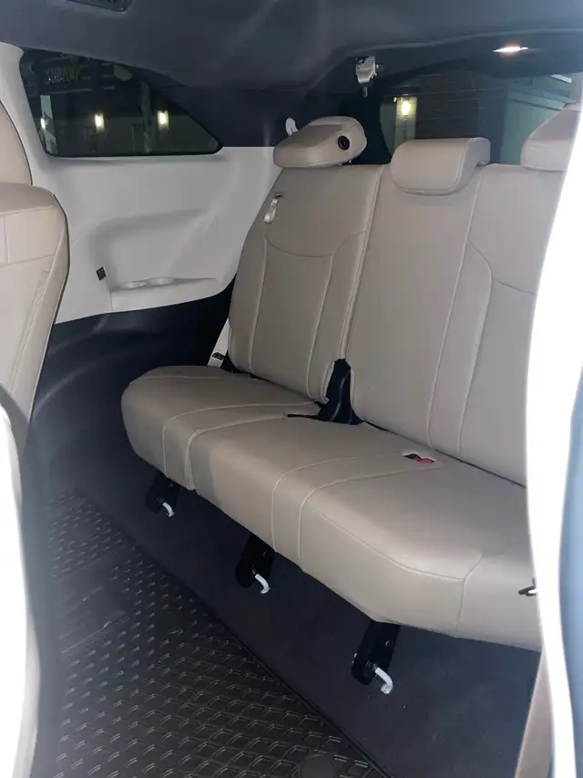 Reliable Rides – In-Town, Out-of-Town & Airport Ser63654773235713124