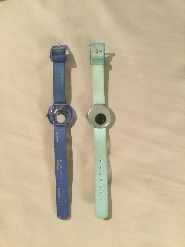 Montre pour enfant fille swatch / Kids watches  in Jewellery & Watches in City of Montréal - Image 3