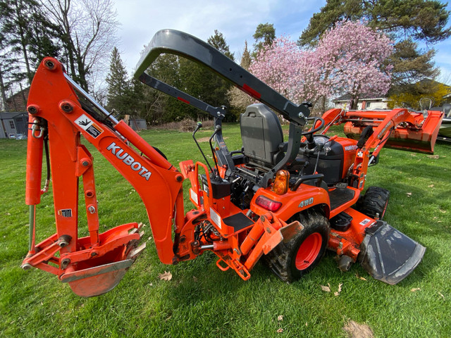 Kubota BX-23s Sub Compact Tractor in Other in Hamilton - Image 3