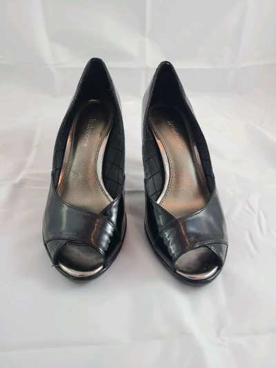 Used Liz Claiborne Black Shoes size 7, View more