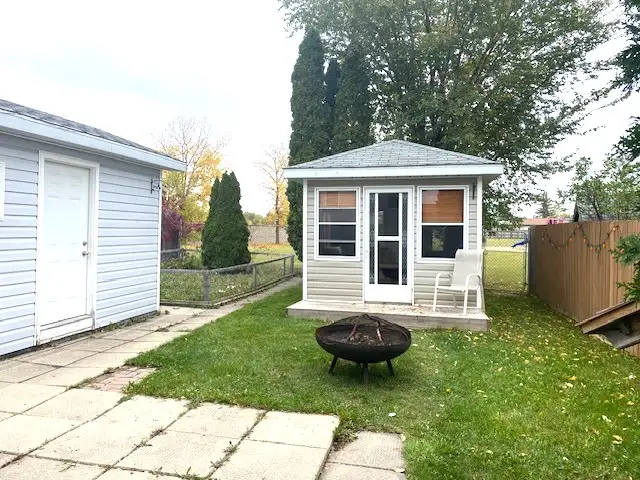 House for Rent 3 bed 2 ba Fenced in yard Great school catchment in Long Term Rentals in Winnipeg - Image 3