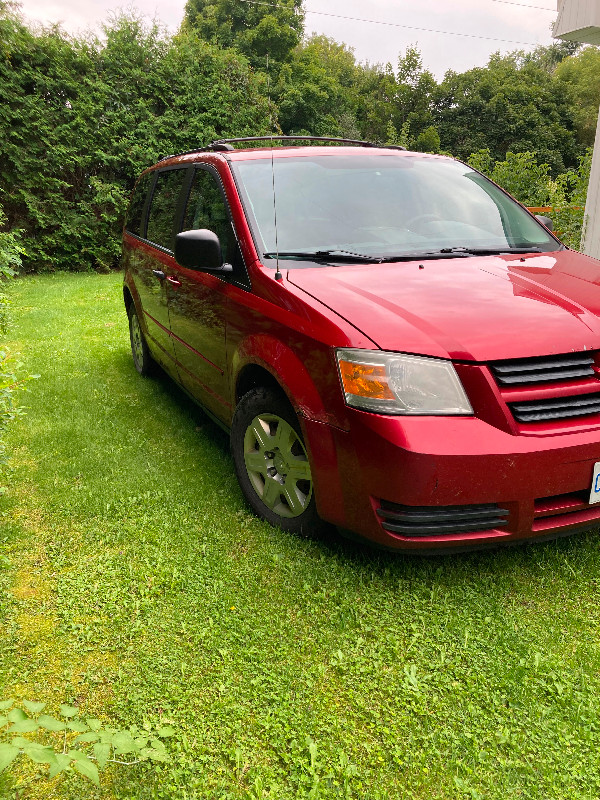 Dodge Caravan for 1200 cash. Power steering leaking in Cars & Trucks in Ottawa - Image 3