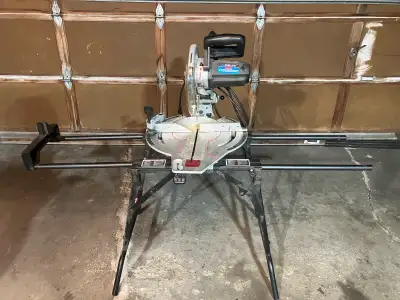 I'm selling a Delta 10” Sidekick Sliding Compound Miter Saw and folding table that's ready to tackle...