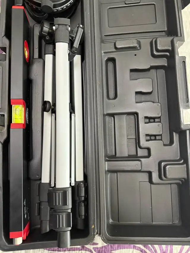 Jobmate laser level in Hand Tools in Mississauga / Peel Region - Image 2