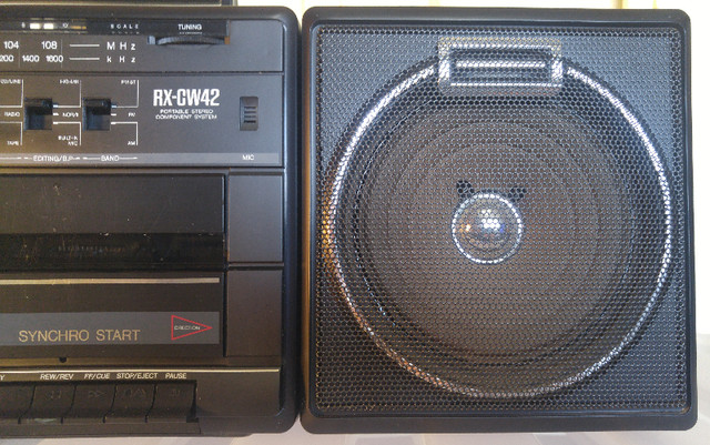 ⭐ Vintage Boombox Radio. Panasonic RX CW42.Tested Working Mint in General Electronics in City of Toronto - Image 4