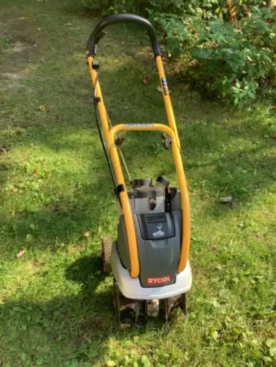 Rotoculteur à essence de marque  RYOBI, View more