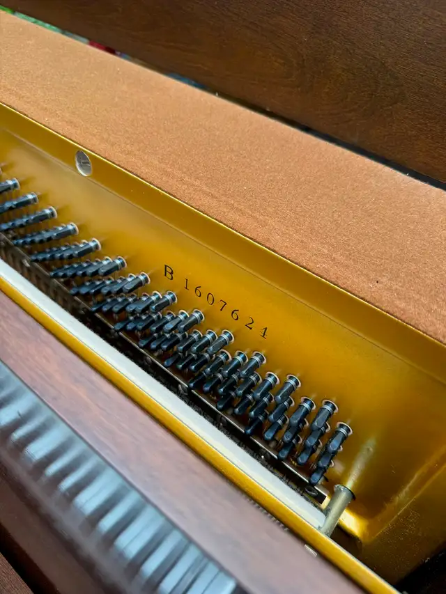 1973 Yamaha 52" Upright Piano (Model U3) – Pristine in Pianos & Keyboards in City of Toronto - Image 3