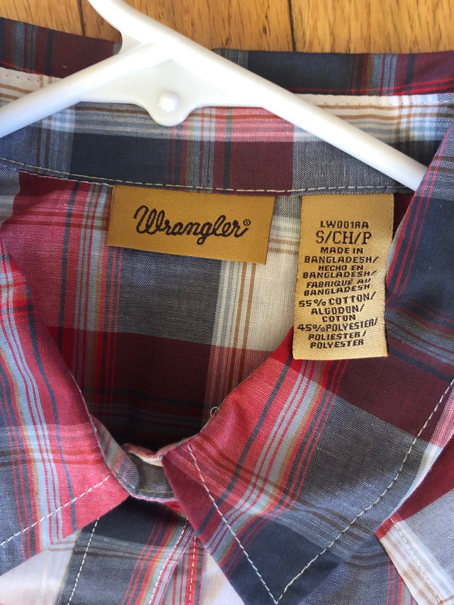 New! Women’s Wrangler Shirt in Women's - Tops & Outerwear in Brandon - Image 2