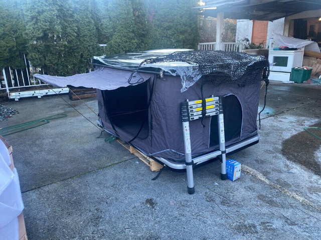 2 Persons Hardshell Roof Top Tent in Fishing, Camping & Outdoors in Burnaby/New Westminster - Image 3