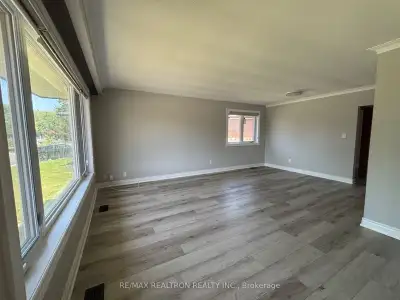 BRIGHT & BEAUTIFUL HOUSE FOR RENT IN SCARBOROUGH