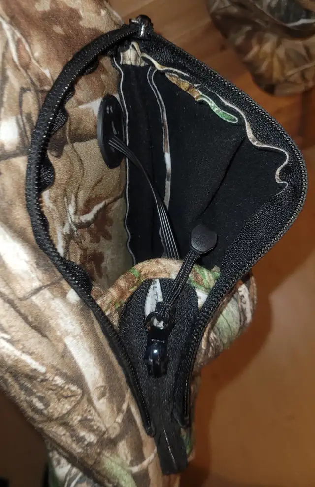 M12 heated camo / Cabelas Upland vest / Taylor stitch wool pants in Men's in Red Deer - Image 5