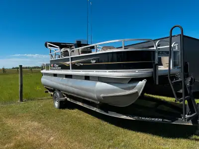 2021 bass buggy Fish finder 2 live wells