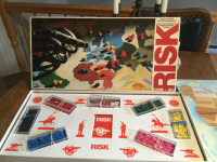 RISK an 1975  RISK CASTLE  an 1993 $ 40. chacun vintage rare