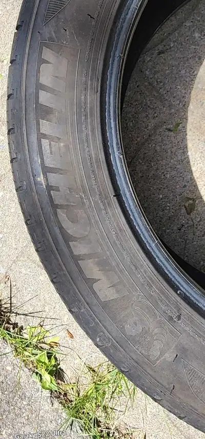 Tread 3/16 ,215-55-R17 je suis à ville st. Laurent