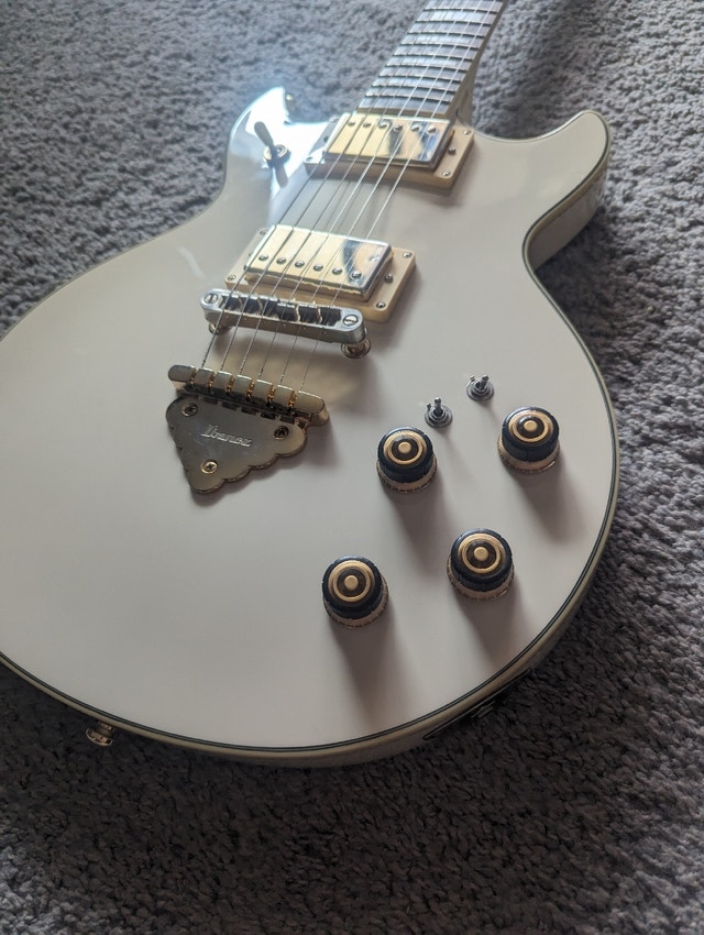 Ibanez electric guitar Guitars Calgary Kijiji