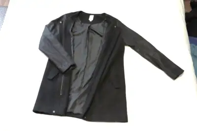 Manteau NEUF laine bouillie, noir, médium, View more