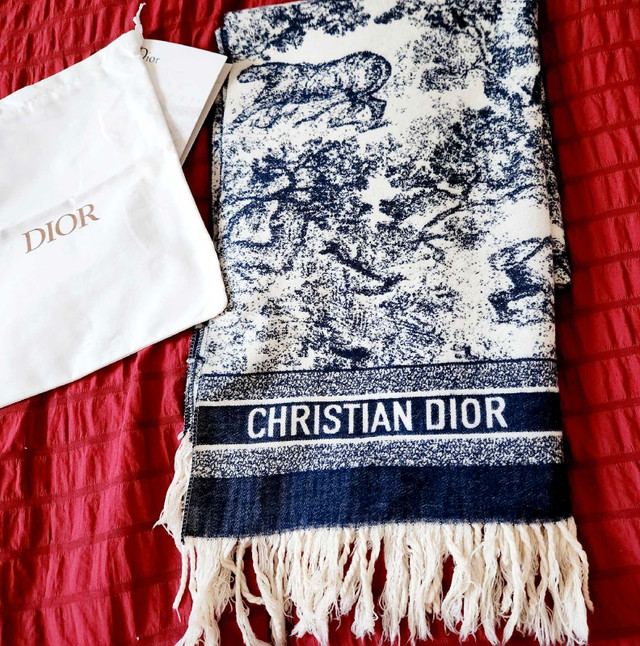 Dior Cashmere scarf  in Women's - Other in Hamilton - Image 2