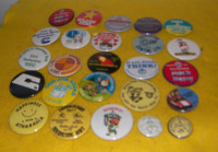 25 Advertising Buttons - Pins