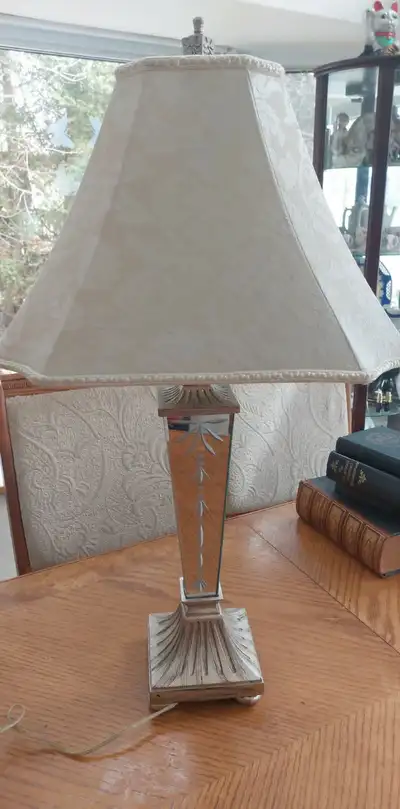 Gorgeous vintage mirrored lamp