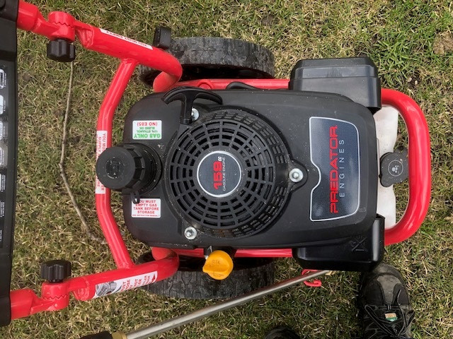 PREDATOR 2500 PSI, 2.4 GPM, 4 HP (159cc) Pressure Washer in Outdoor Tools & Storage in Sault Ste. Marie - Image 4