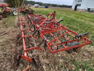 2001 Kongskilde SGB2418 Field Cultivator Well Built S TIne Vibra Shank for consistent seedbed prep....