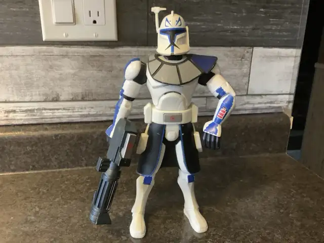 STAR WARS 10” TALKING CLONE WARS CLONE TROOPER CAPTAIN REX in Toys & Games in London - Image 2