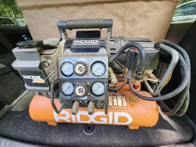 First $250 takes it. I am not looking for any offers. For sale a Ridgid 5 Gallon 18.9 Liter 4.9 SCEM...