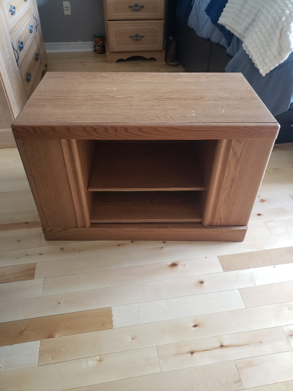TV STAND WITH SIDE SHELVES ...$15 ONLY in TV Tables & Entertainment Units in Markham / York Region