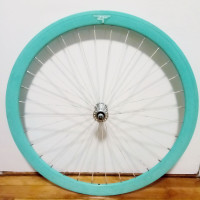 Bycicle front wheel 28 inches