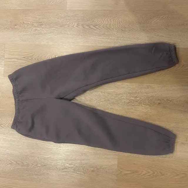 Brunette The Label Sweatpants  in Women's - Bottoms in Markham / York Region - Image 3