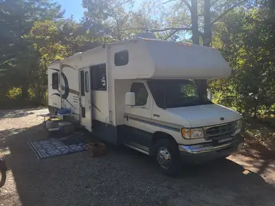 1997 Georgie boy maverick Rv. This RV sleeps 5,has 2 tvs,air conditioning and heat works great . Has...