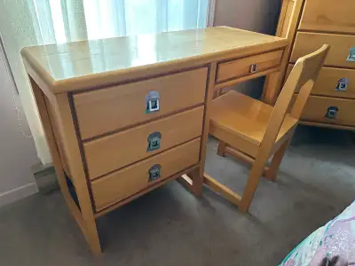 Ensemble de meubles pour chambre à coucher en bois massif, View more