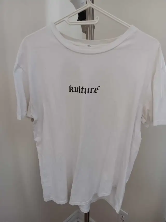 Kulture T-shirt in Men's in Laval / North Shore - Image 2