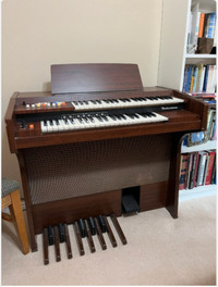 Technitone Model SX-1800A Electronic Organ