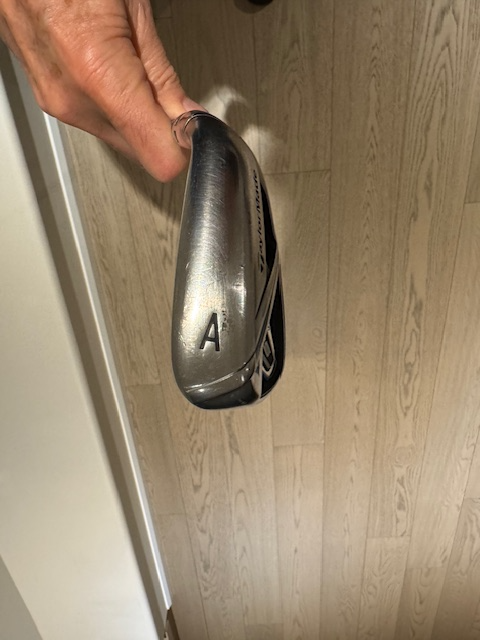 Women’s TaylorMade SIM Max Approach Wedge (AW) | Graphite Shaft in Golf in City of Toronto - Image 3