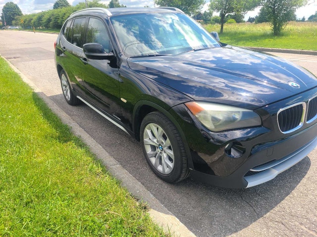 BMW X1 28i