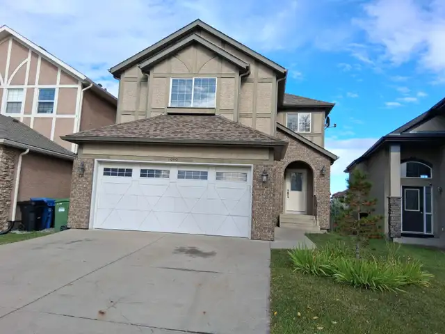 3 Bedrooms, 2.5 baths, bonus room