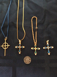 Crucifix collection vintage necklace